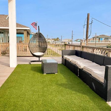 Chic Crystal Beach Escape With Deck - Walk To Beach! Bolivar Peninsula Extérieur photo