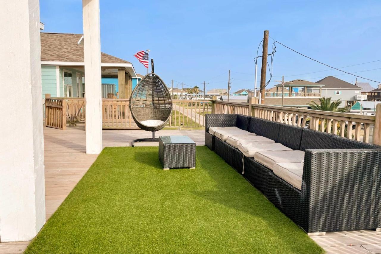 Chic Crystal Beach Escape With Deck - Walk To Beach! Bolivar Peninsula Extérieur photo